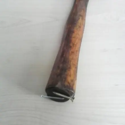 Mit Hammer und Nägeln leichter arbeiten