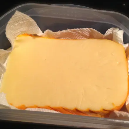 Schnittkäse am Stück lange aufbewahren