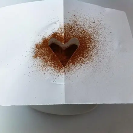 Schablone für Milchschaum/Desserts selber machen