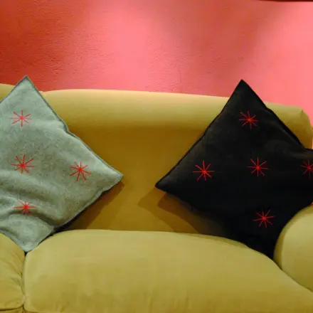 Alte Flecken aus dem Sofa rausbekommen