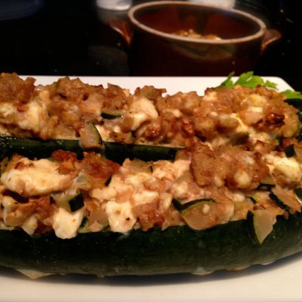Gefüllte Zucchini - vegetarisch und lecker