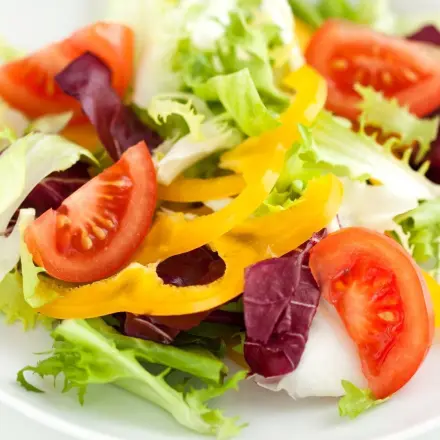 Salatteller mit Extra-Biss