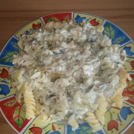 Nudeln mit Gewürzgurkensoße