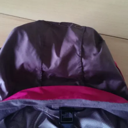 Rückwärtige Länge einer Kapuze kürzen