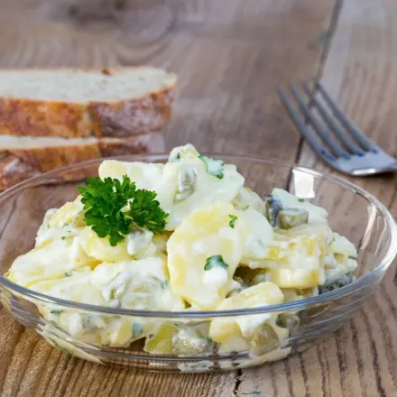 Kartoffelsalat mit selbst gemachter Mayonnaise