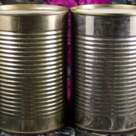 Anonymes Dosenfutter schenken