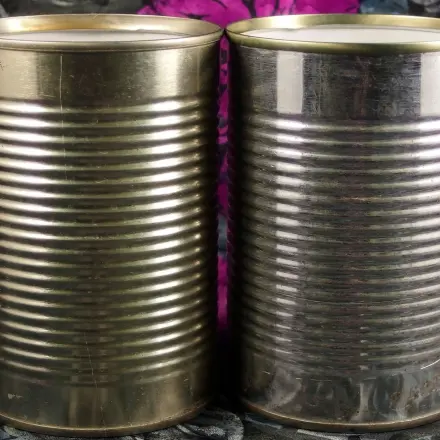 Anonymes Dosenfutter schenken