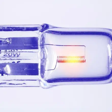 Halogen-Birnchen wechseln mit Klebeband