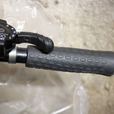 Lenker-/Griffmuffen am Fahrrad lösen bzw. festkleben mit Haarspray