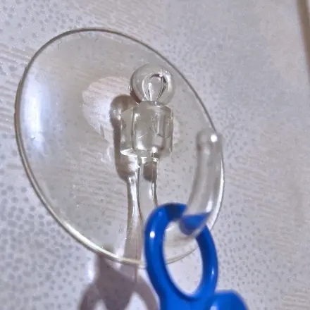 Saugnapf mit Wärme besser befestigen