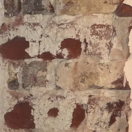 Mauermörtel mit Cola vom Klinker entfernen