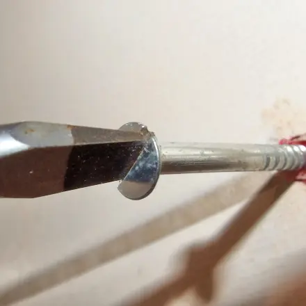 Schrauben mit Fett leichter hineindrehen