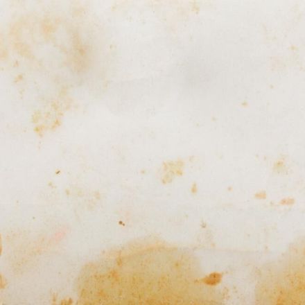 Gelbe Flecken wie Wasserflecken, Nikotingelb etc. überstreichen