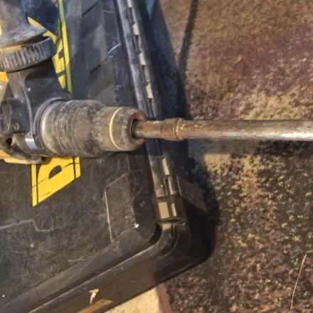 Bohren in Beton mit einem Bohrhammer