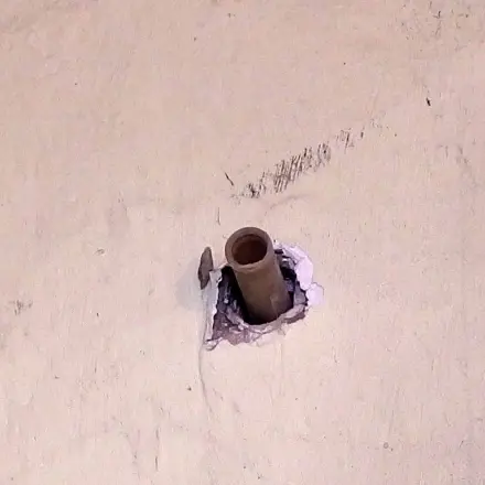 Bohrlöcher wieder füllen