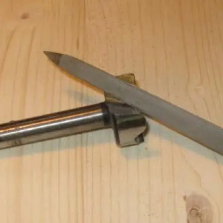 Forstnerbohrer schärfen mit Nagelfeile