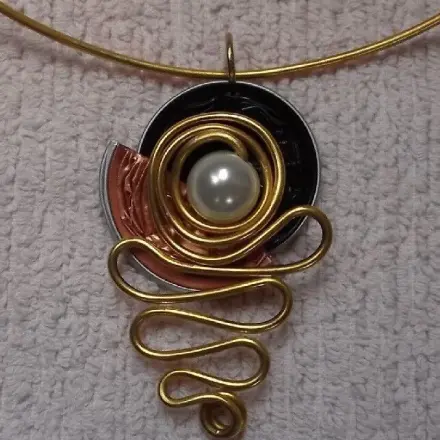 Kettenanhänger aus Nespresso-Kapseln