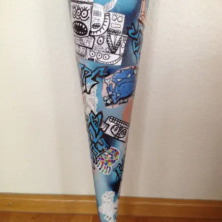 Schultüte basteln im Graffiti-Look - Anleitung