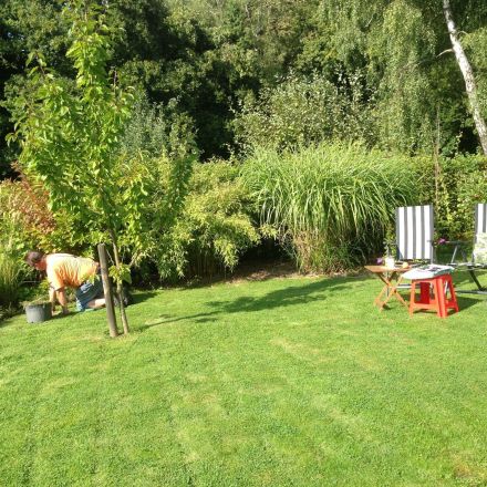 Improvisierte Kniekissen für die Gartenarbeit