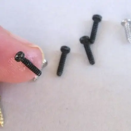 Minischraube ohne Mühe ins Gewinde bekommen