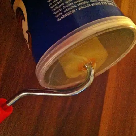 Farb- und Lackroller vor dem Austrocknen schützen