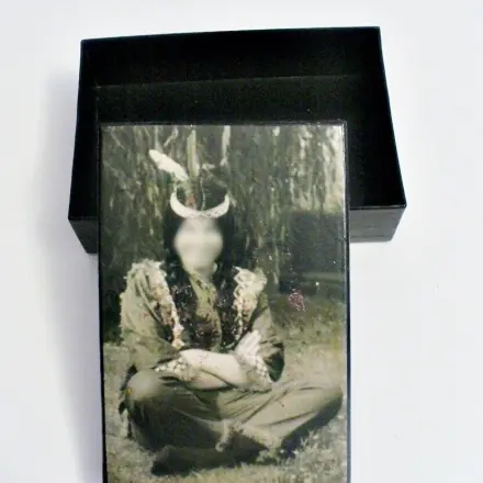 Schlichte Pappschachtel individuell gestalten