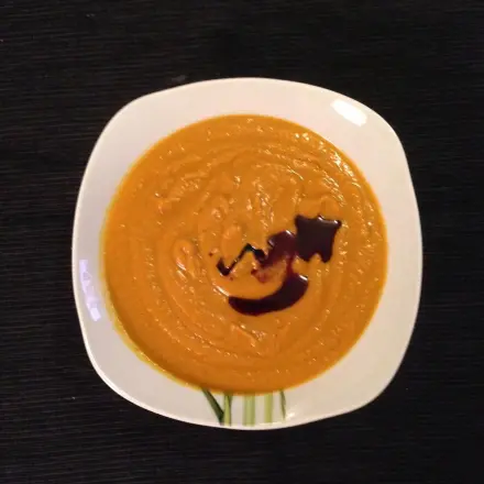 Kürbis-Curry-Kokos-Chili-Suppe