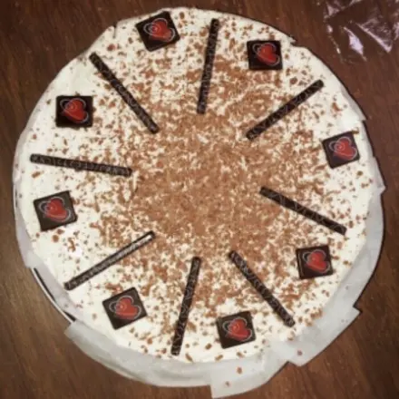 Himmlisch fruchtig-frische Rote Grütze Muttertags Torte