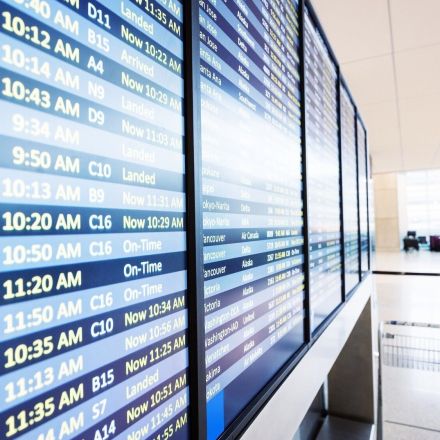 Reiserecht: Flugverspätung & überbuchte Hotels