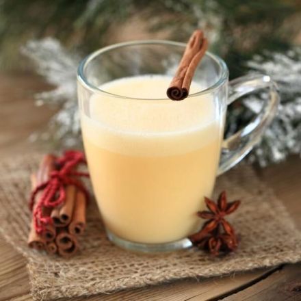 Lecker selbstgemachter Eierpunsch