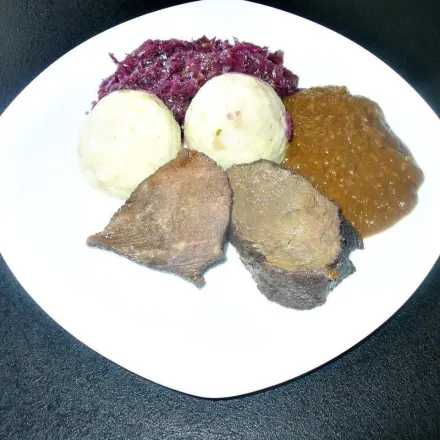 Rotweinbraten aus dem Römertopf