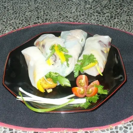 Erfrischende Sommerrollen - verschieden gefüllt
