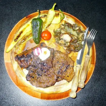 Marinierte Whiskysteaks vom Grill