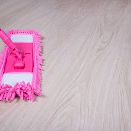 Reinigung und Pflege von Laminat