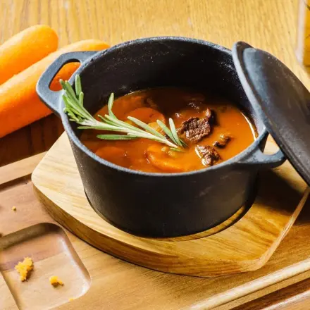 Deftiger Karottentopf