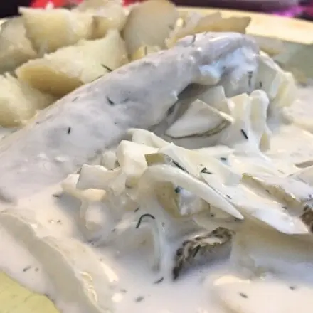 Lecker eingelegte Bismarckheringe mit Kartoffeln