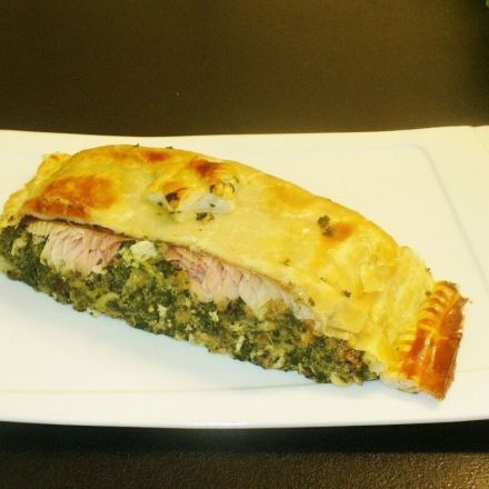 Spinat-Feta-Strudel mit frischem Wildlachs