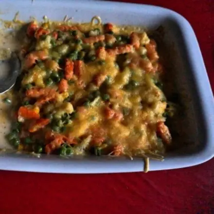 Fischauflauf mit buntem Gemüse