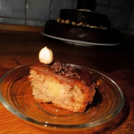 Dreistöckige Nusstorte für Anfänger