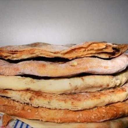 Pfannenbrot - Fladenbrot mit Sesampaste aus der Bratpfanne