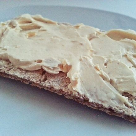 Brotaufstrich - Hummus mit geröstetem Knoblauch