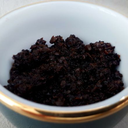 Kaffeesatz-Kokosöl Peeling