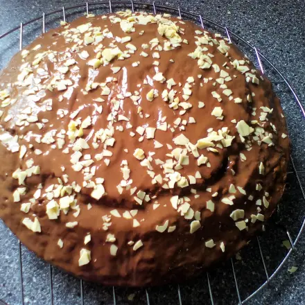 Nusskuchen mit Eierlikör