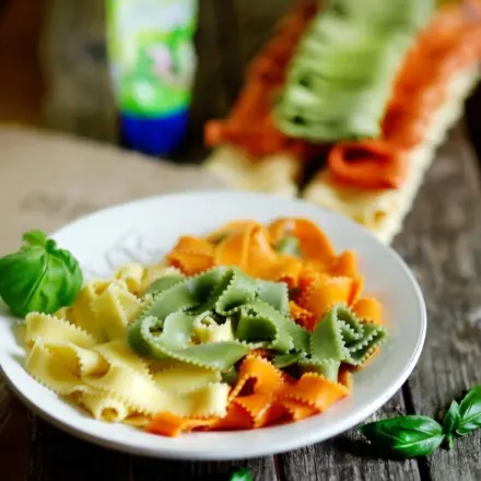 Nudeln mit Kräuterbutter