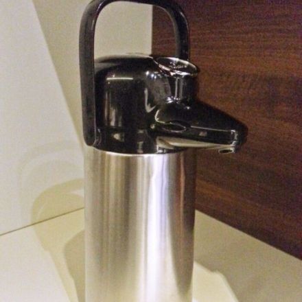Kaffeegeruch aus der Thermoskanne bekommen