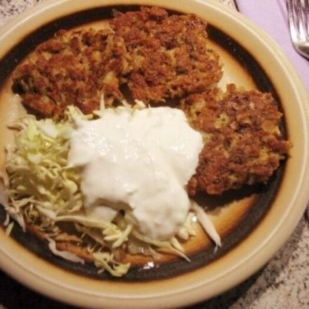 Schnelle vegetarische Haferflocken-Puffer