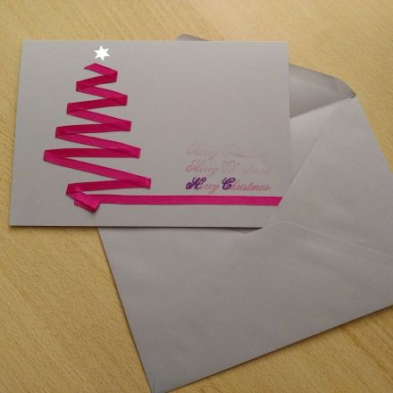 Weihnachtskarte mit Band und Banner