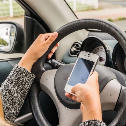 Handy am Steuer kann tödlich sein!