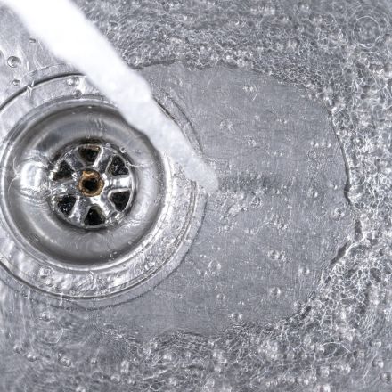 Abfluss pflegen statt warten, bis er verstopft ist