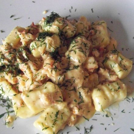 Selbst gemachte Gnocchi mit Krebsfleisch
